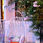 Otel Yeşim Çeşme
