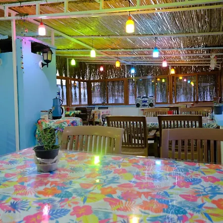 Yeşim Otel Çeşme